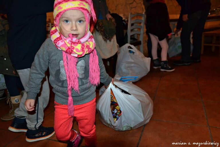 Ustrzyki Dolne/Bieszczady: „Niech Święta Radosne Będą” – regionalna akcja charytatywna
